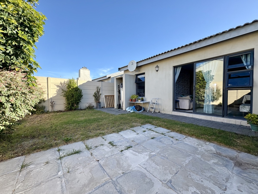 2 Bedroom Property for Sale in Parklands Western Cape